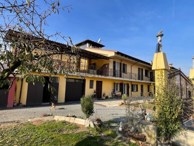 Attico in vendita a Sommariva del Bosco, Piemonte