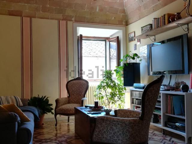 Appartamento in vendita a Larderello, Toscana
