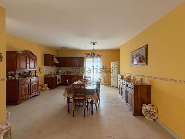 Appartamento in vendita a Arzano, Campania