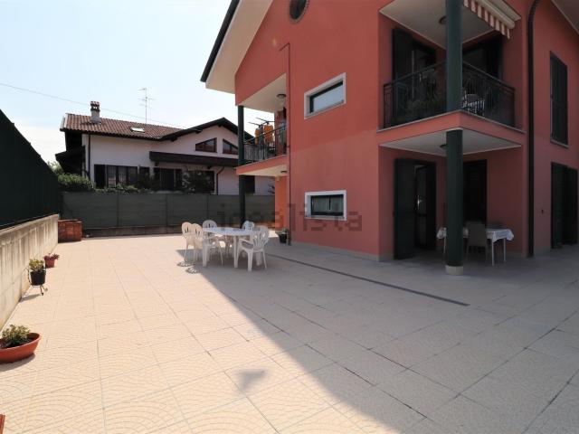 Appartamento in vendita a Ceriano Laghetto, Lombardia