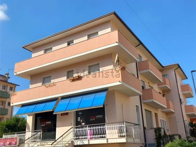 Appartamento in vendita a Villa Costantina, Marche