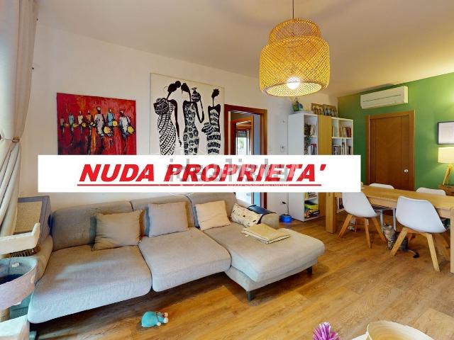 Appartamento in vendita a Magenta, Milano
