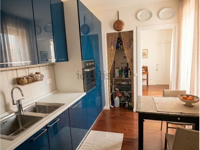 Appartamento in vendita a Pavia, Lombardia