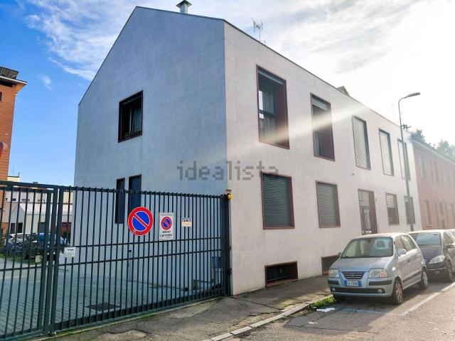 Appartamento in vendita a Municipio 9, Milano