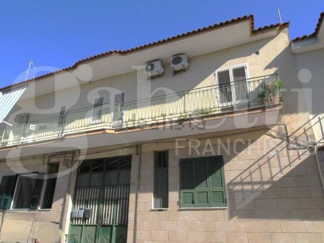 Appartamento in vendita a Arzano, Campania