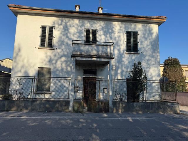Appartamento in vendita a Capergnanica, Lombardia