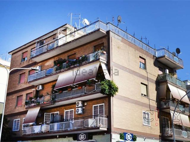 Appartamento in vendita a Primavera, Roma Capitale