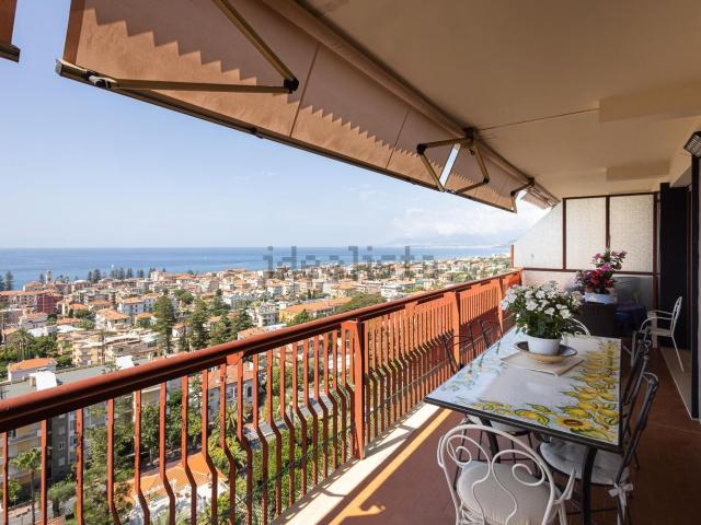 Attico in vendita a Arziglia, Bordighera