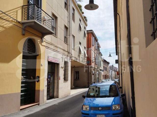 Appartamento in vendita a Quartiere Centro Sud, Faenza