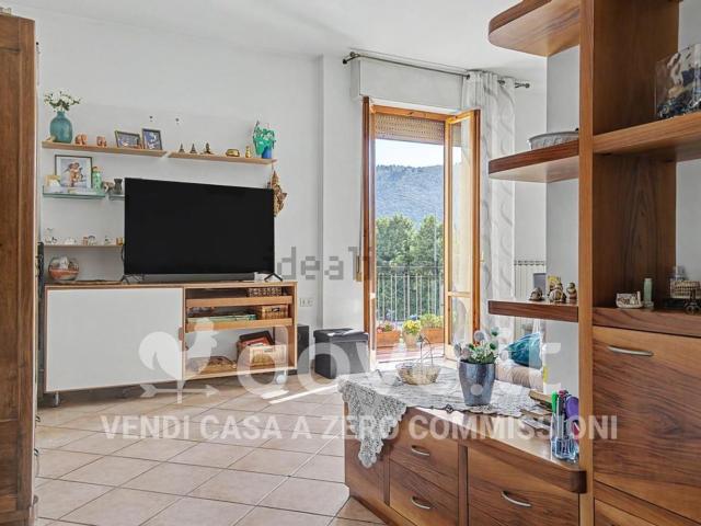 Appartamento in vendita a Mezzana, Prato