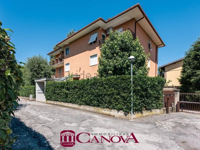 Appartamento in vendita a Lomazzo di Sopra, Lomazzo