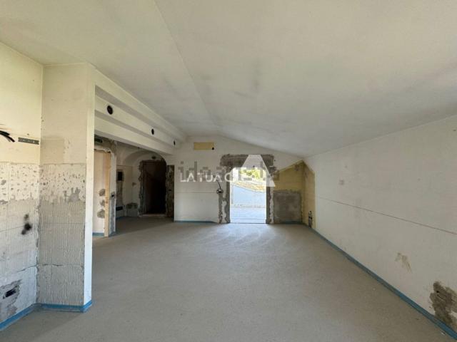 Appartamento in vendita a Villafranca Di Verona, Veneto