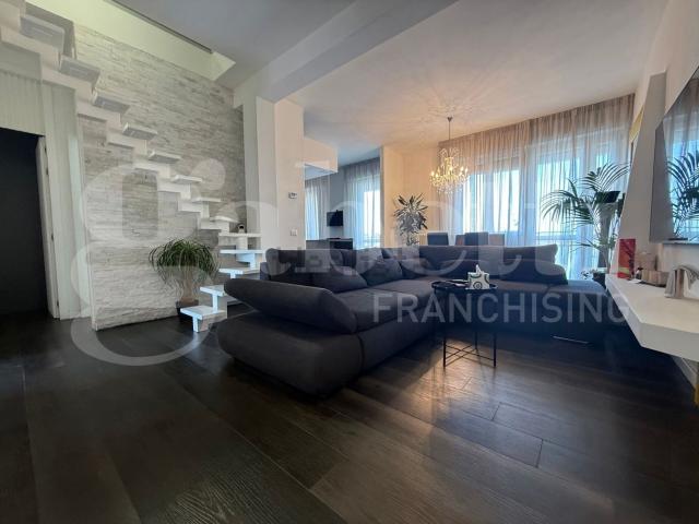 Appartamento in vendita a Pontedera, Toscana