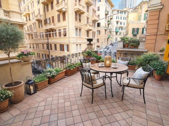 Appartamento in vendita a Centro Ovest, Serra Riccò