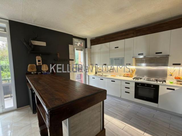 Appartamento in vendita a Sagnino, Como