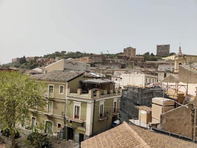 Appartamento in vendita a Paternò, Catania