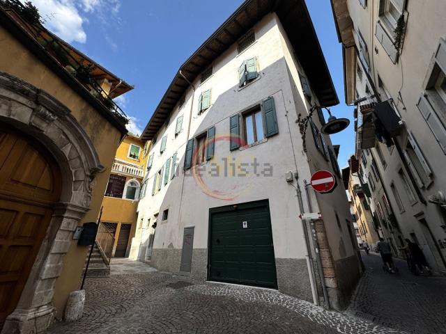 Appartamento in vendita a San Martino, Arco