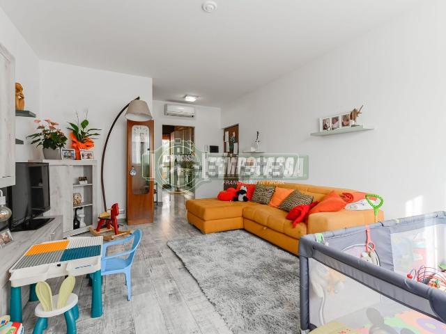 Appartamento in vendita a Rodano, Lombardia