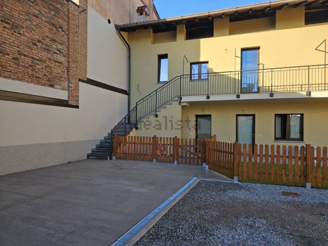 Appartamento in vendita a Ciserano, Lombardia