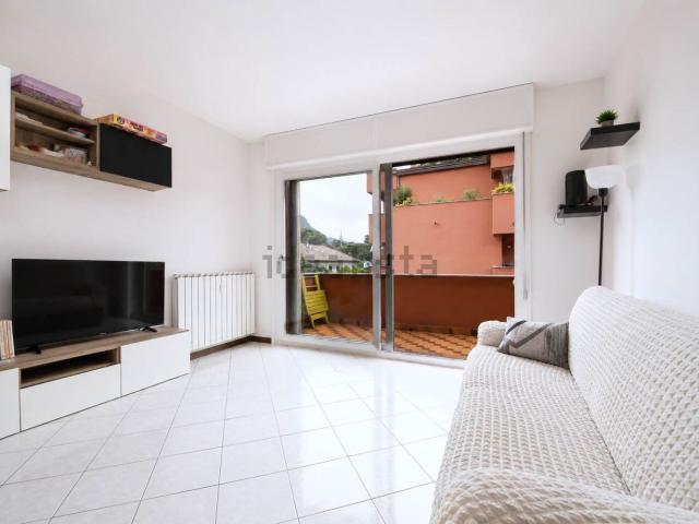Appartamento in vendita a Olate, Lecco