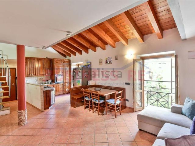 Appartamento in vendita a Crevenna, Erba