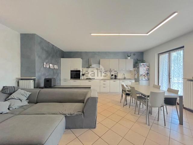 Appartamento in vendita a Azzano, Castel D'azzano