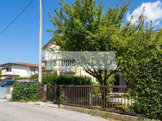 Appartamento in vendita a Renella, Montignoso