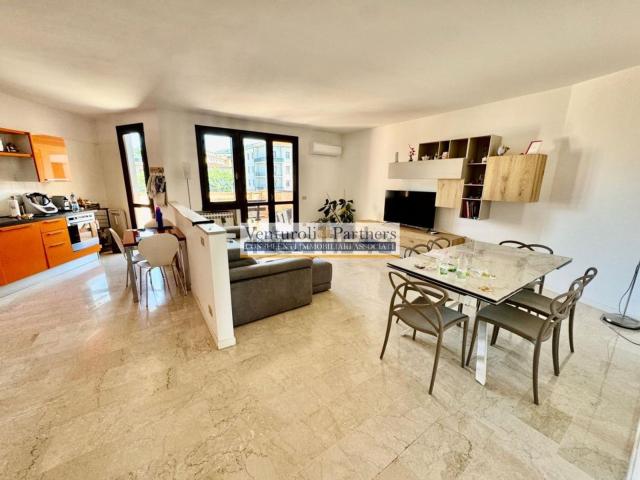 Appartamento in vendita a Rezzato, Brescia