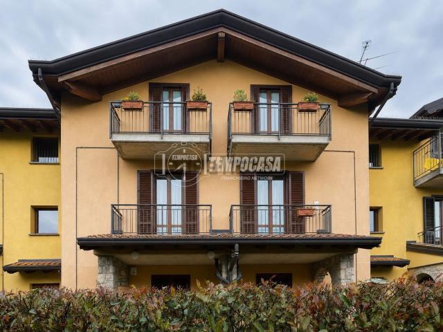 Appartamento in vendita a Calco, Lombardia