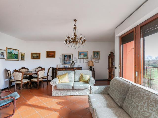 Appartamento in vendita a Lainate, Lombardia