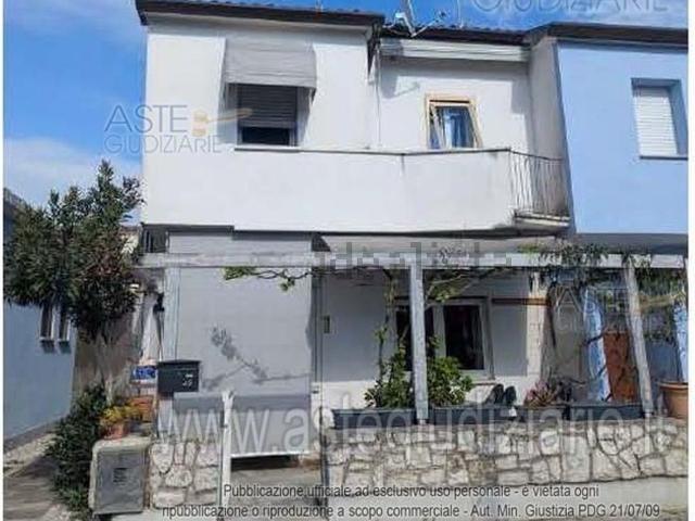 Appartamento in vendita a Aurisina, Friuli-Venezia Giulia