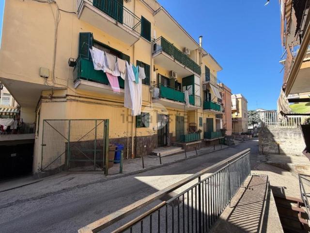 Appartamento in vendita a Lucrino, Pozzuoli