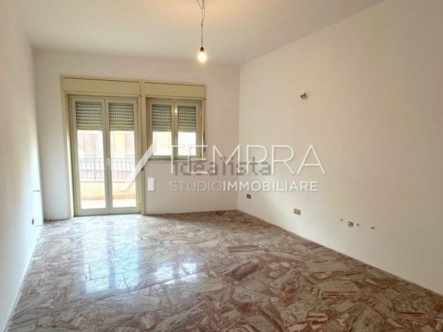 Appartamento in vendita a Adrano, Sicilia