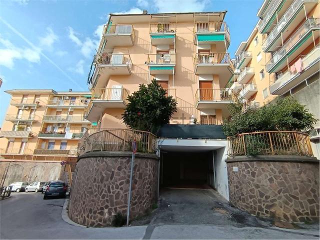 Appartamento in vendita a Cogoleto, Liguria