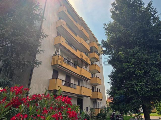 Appartamento in vendita a Brugherio, Lombardia