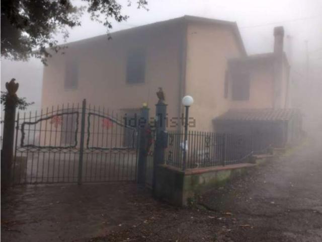 Appartamento in vendita a Cantagallo, Toscana
