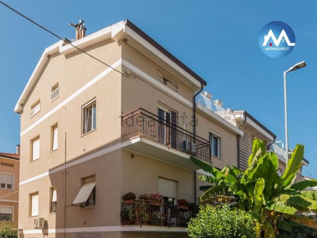 Appartamento in vendita a Baia Flaminia, Marche