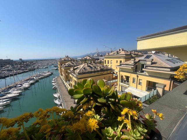 Appartamento in vendita a Sestri Ponente, Genova