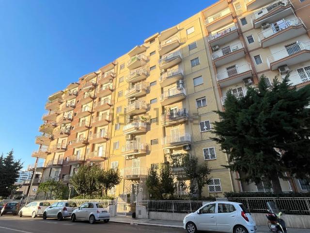 Appartamento in vendita a Municipio 2, Puglia