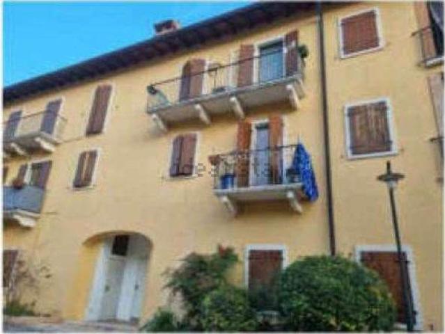 Appartamento in vendita a Dolcè, Veneto