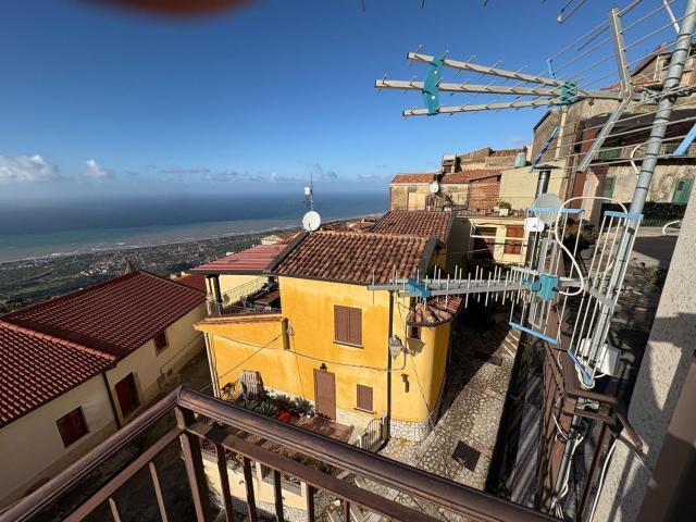 Appartamento in vendita a San Marco D'alunzio, Sicilia