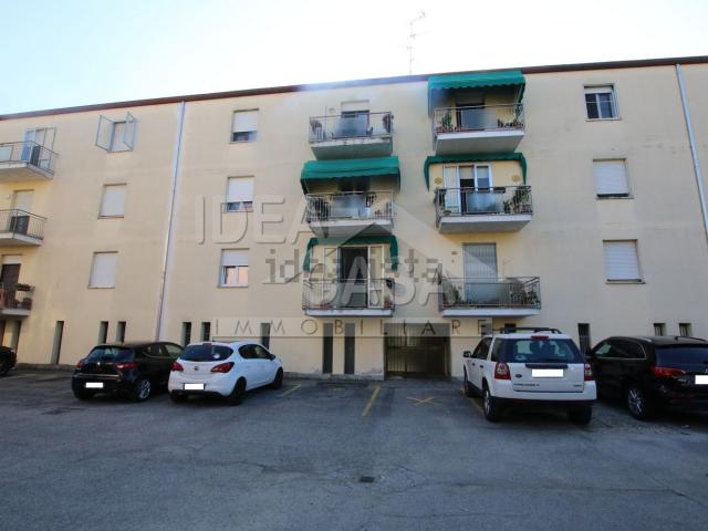 Appartamento in vendita a Mirandola, Modena