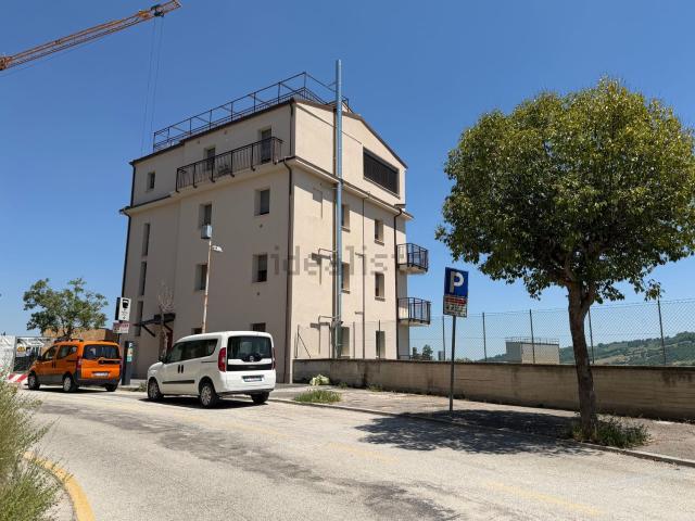 Appartamento in vendita a Tolentino, Macerata