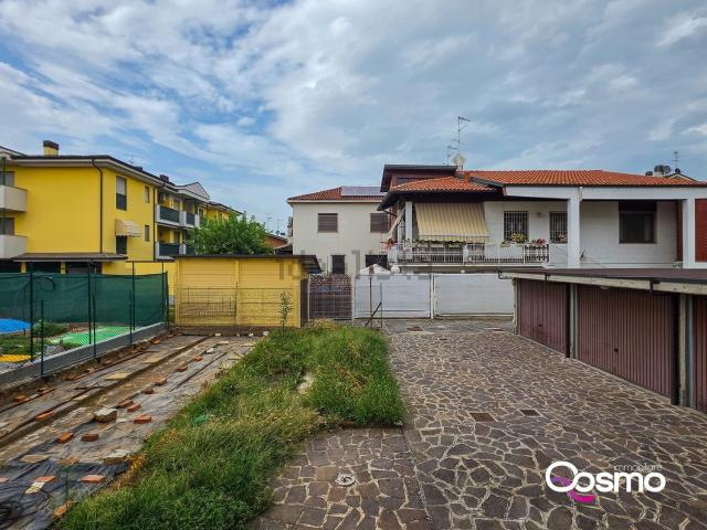 Appartamento in vendita a Cascina Confaloniera, Rosate