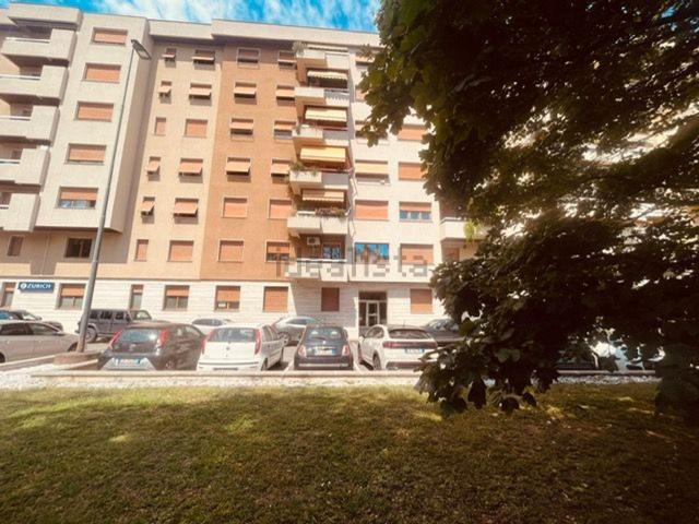 Appartamento in vendita a Zona Sud, Brescia