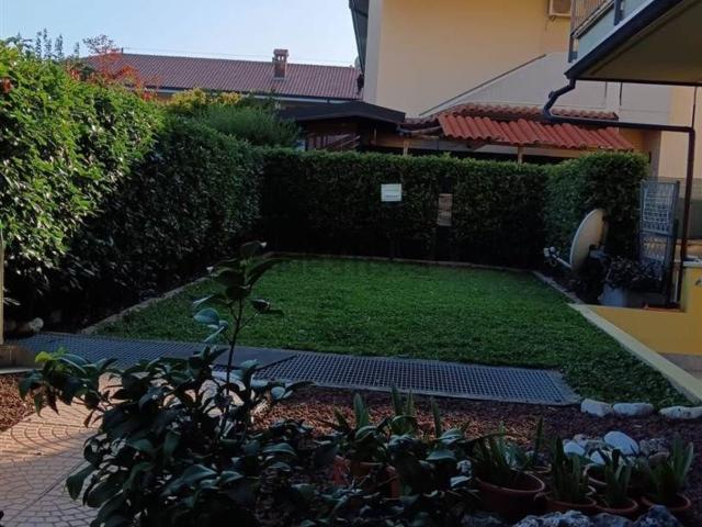 Appartamento in vendita a Trezzano Rosa, Lombardia