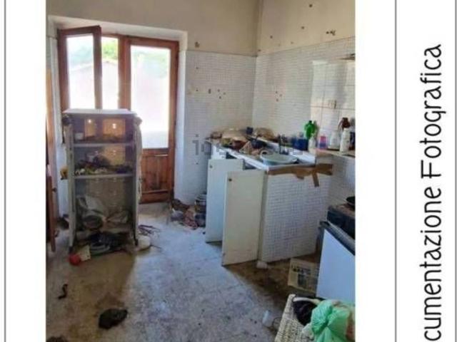 Appartamento in vendita a Carsoli, L'Aquila