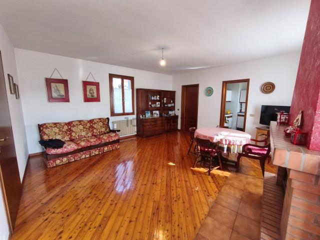 Appartamento in vendita a Gemona Del Friuli, Friuli-Venezia Giulia