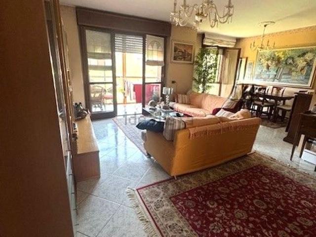 Appartamento in vendita a Rozzano, Lombardia