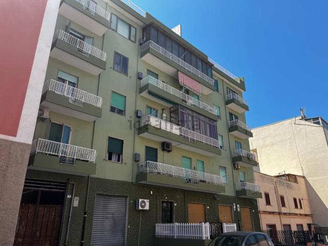 Appartamento in vendita a Is Mirrionis, Cagliari